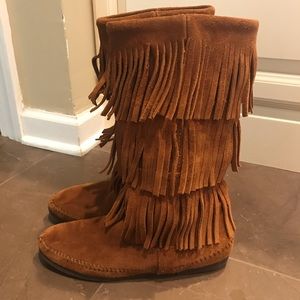 Minnetonka 3-Layer Fringe Boot